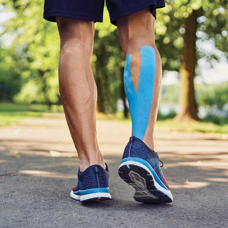 Personne portant du bandage de compression